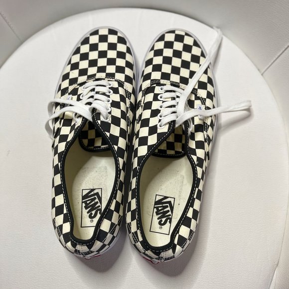 VANS - Picture 2 of 5
